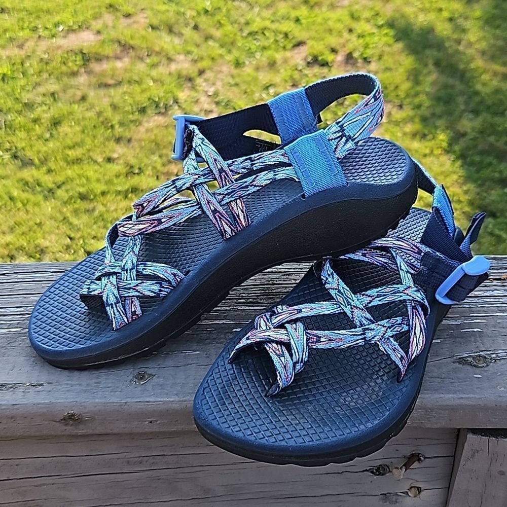 Chaco Z/X2 red white blue diamond geometric sandals size 6